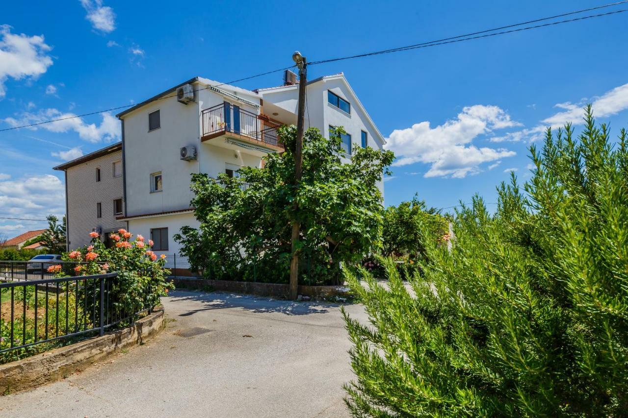 Apartments Mila Kastela Exterior photo